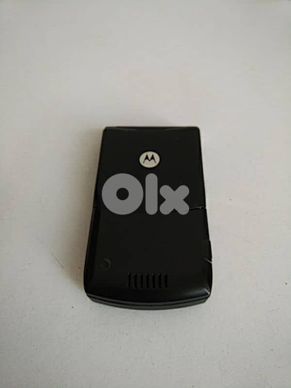 Old Motorola V3 Razr (read details) - Not Negotiable 5