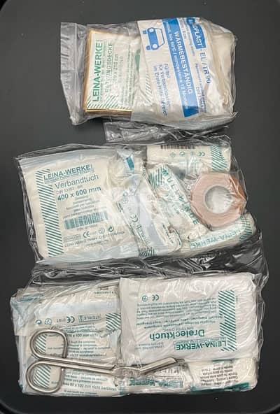 Audi A4 S4, B6, B7 first aid kit