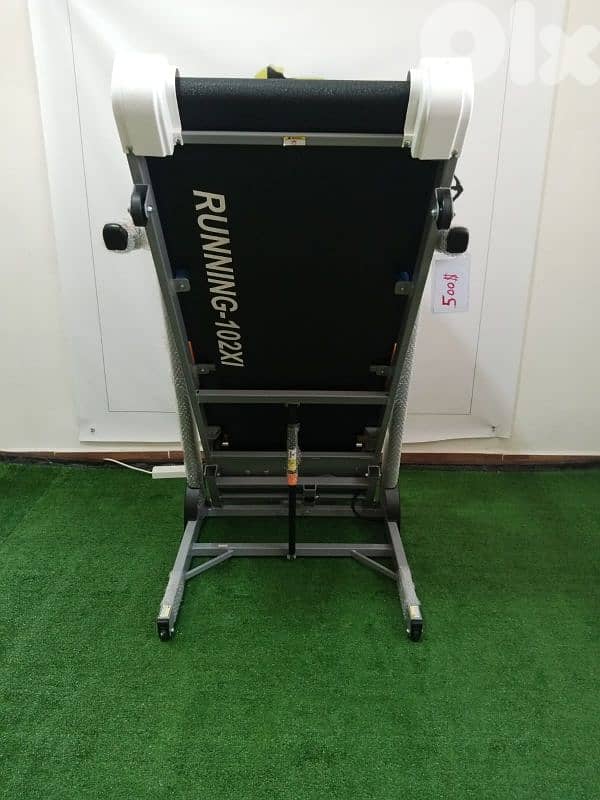 very good quality treadmill full options 4
