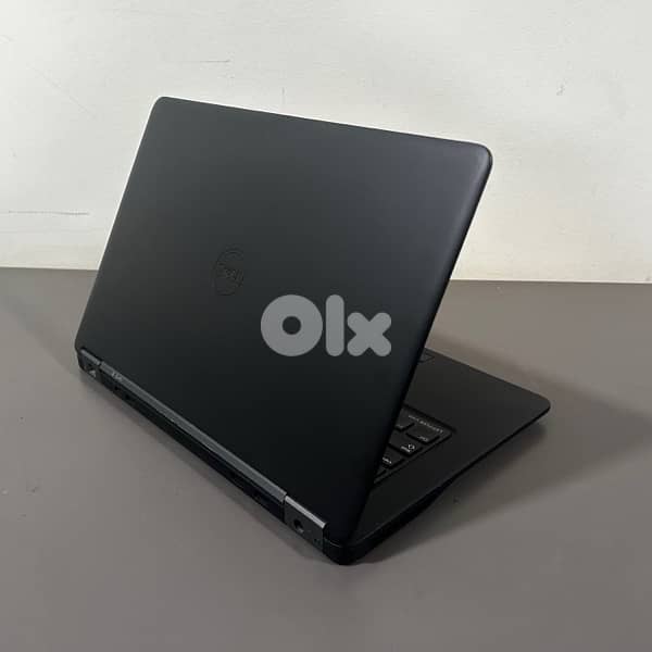 Laptop Dell 14 inch • Intel Core i5 • SSD 256gb • Ram 8Gb 5