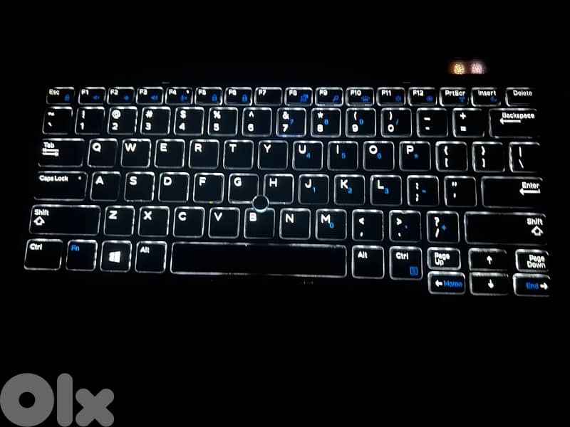 Laptop Dell 14 inch • Intel Core i5 • SSD 256gb • Ram 8Gb 6