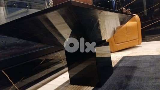 طاولة مميزة سيراميك