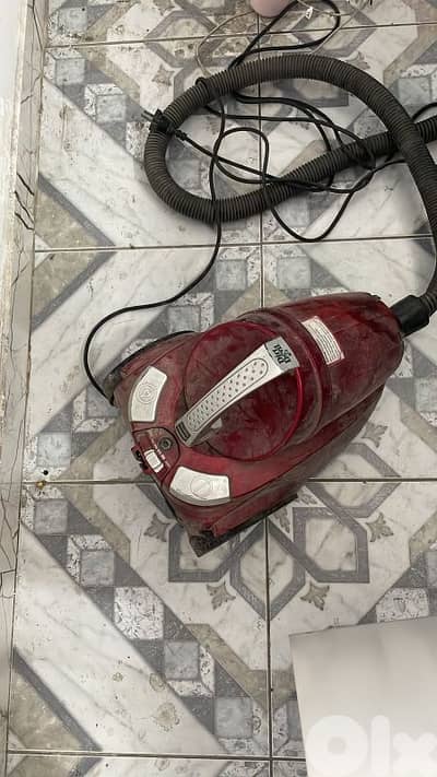 مكنسة كهربائية