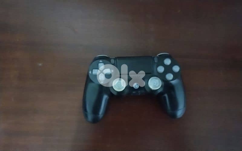 PlayStation 4 with Playstation VR version 1 [BOTH LIKE NEW] 2