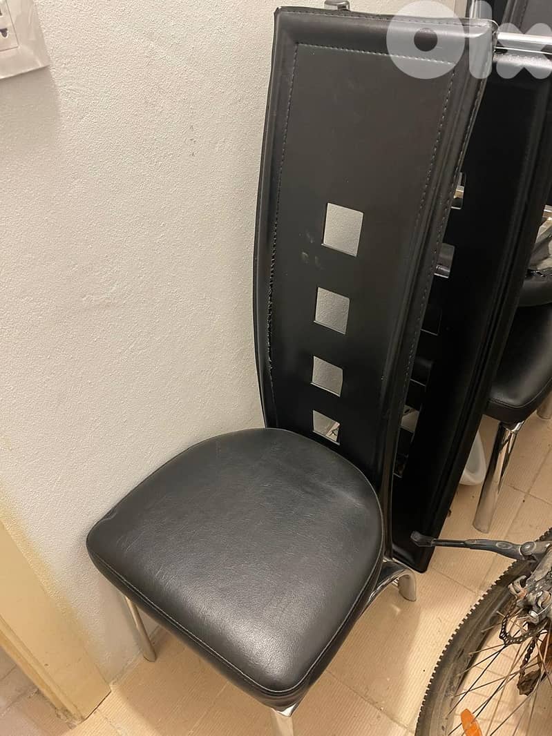 Modern Black Chairs (Set of 6) 1