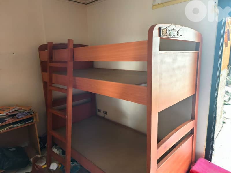 سرير مؤلف من طابقين 1