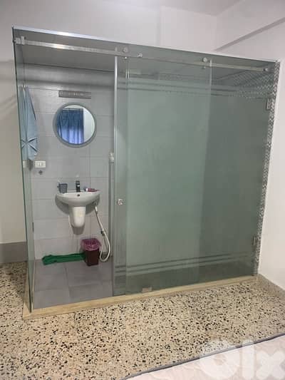 2 beds in a male dorm for rent للرجال أسرة عدد ٢ للإيجار