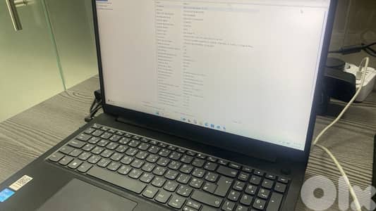 Lenovo Ideapad V15 LIKE NEW
