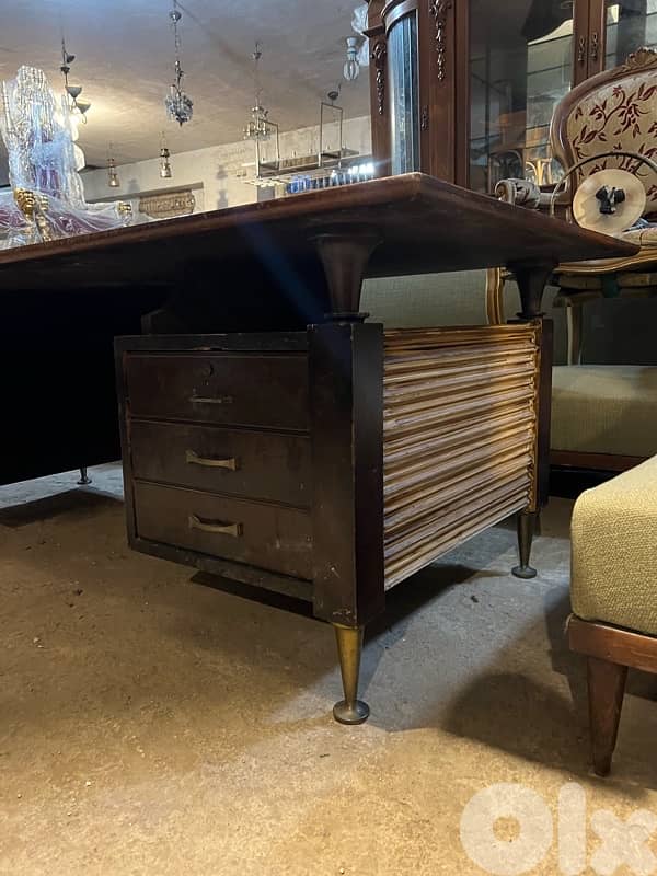 vintage desk 1950’s مكتب مميز تصميم الخسمينات ولا اروع حجم كبير 4