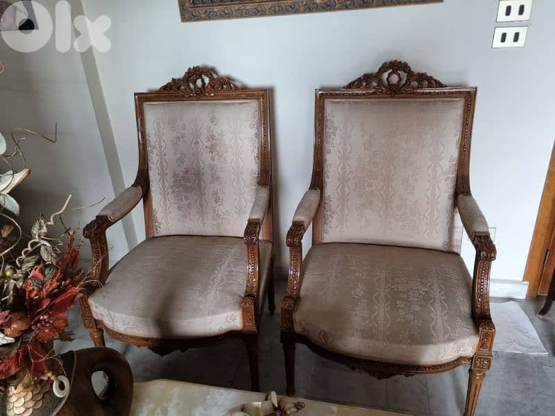 Couch style louis 15 3