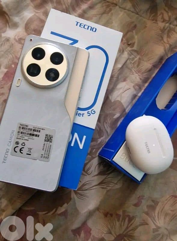 TECNO CAMON 30 Premier 5G 4