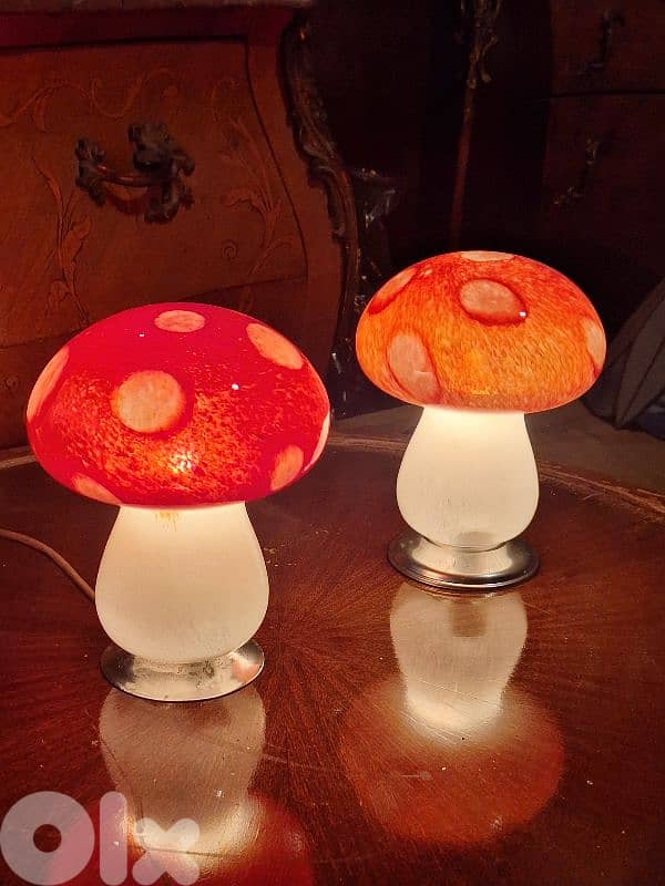 pair of murano mushroom shaped italian lamps 4