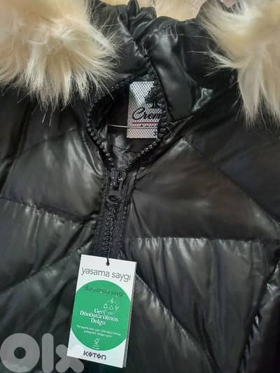 جاكيت بناتية  جديدة بالورقة  ضد المي قياس 38