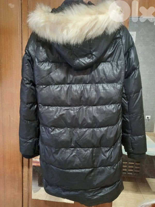 جاكيت بناتية  جديدة بالورقة  ضد المي قياس 38 1