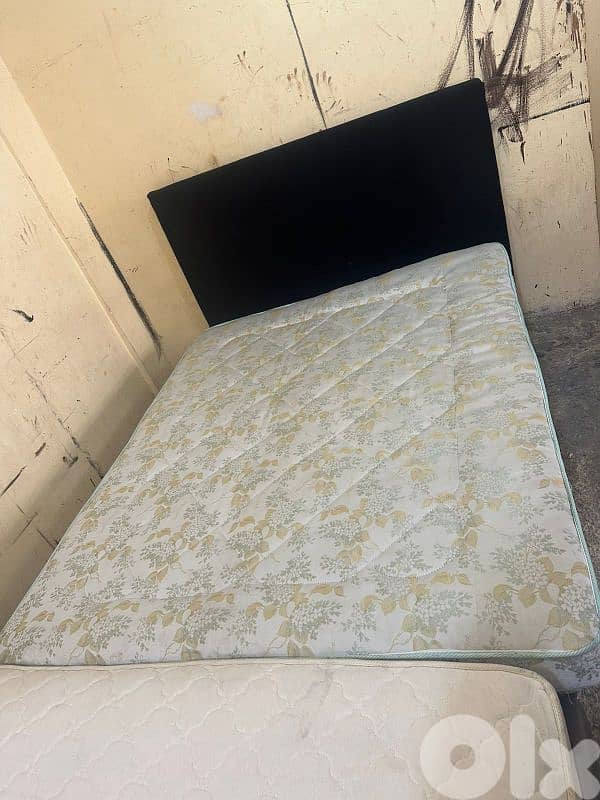 تخت مجوز مفرش امركاني طبلية مع فرشة Sleep Comfort 1