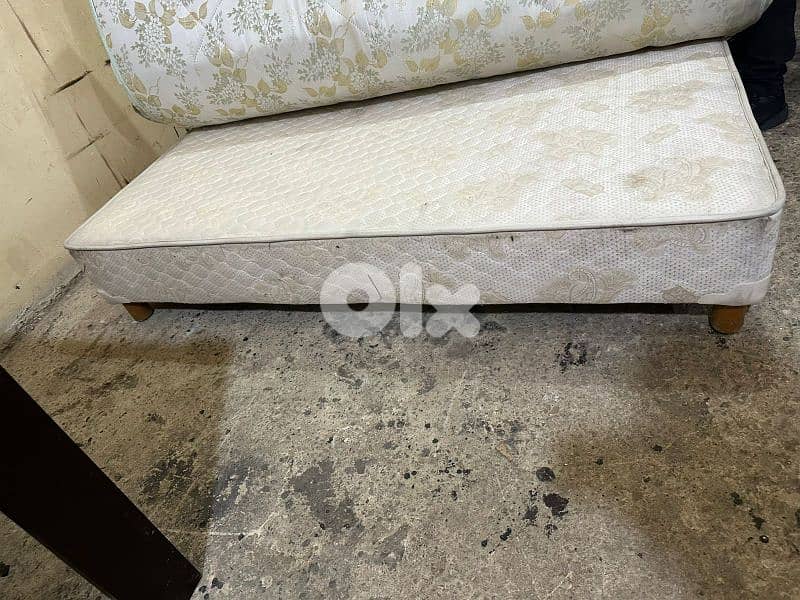 تخت مجوز مفرش امركاني طبلية مع فرشة Sleep Comfort 2