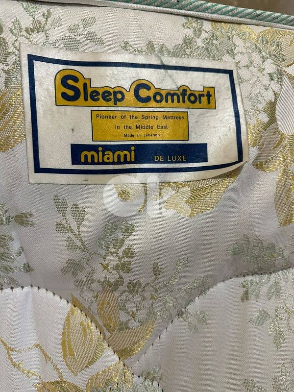 تخت مجوز مفرش امركاني طبلية مع فرشة Sleep Comfort 4