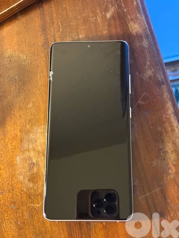 شاشا فقط S21 ultra broken screen 1