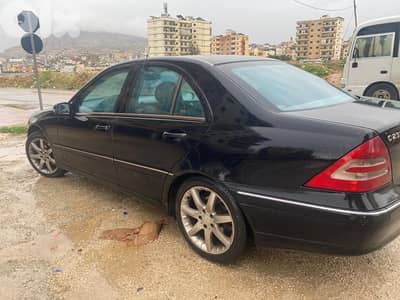 Mercedes-Benz 240/260/280 2004
