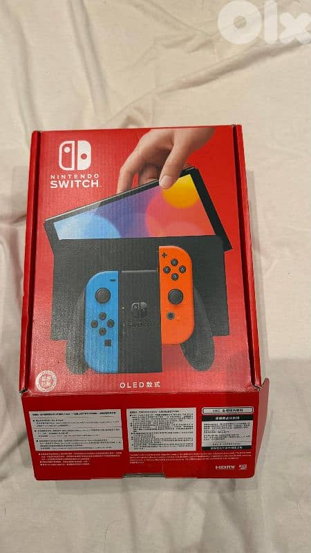 Nintendo Switch OLED + 2 Games + Box + Cases – Excellent Condition 7