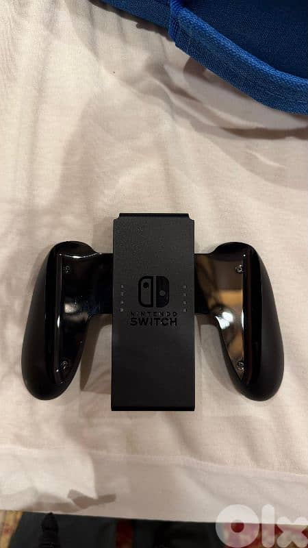 Nintendo Switch OLED + 2 Games + Box + Cases – Excellent Condition 10