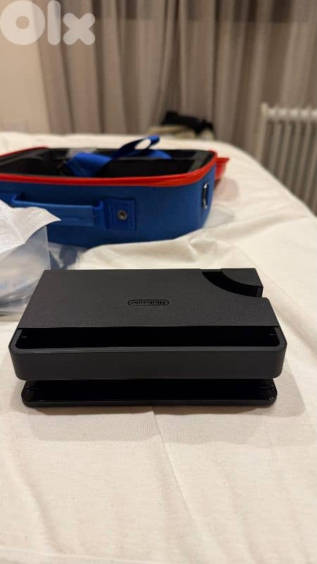 Nintendo Switch OLED + 2 Games + Box + Cases – Excellent Condition 13