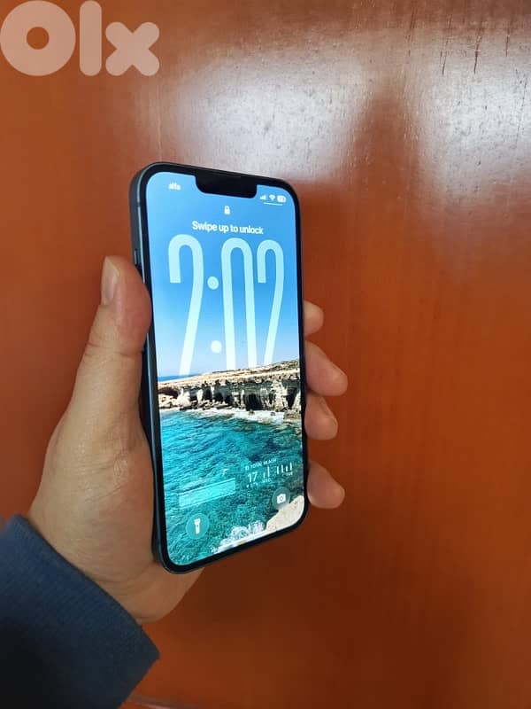 13 iphone for sale no scratch like new 1