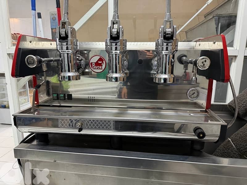 Authentic La Pavoni 3-group espresso machine 3