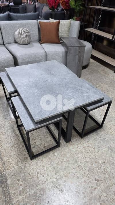 Center table طاولة نصف