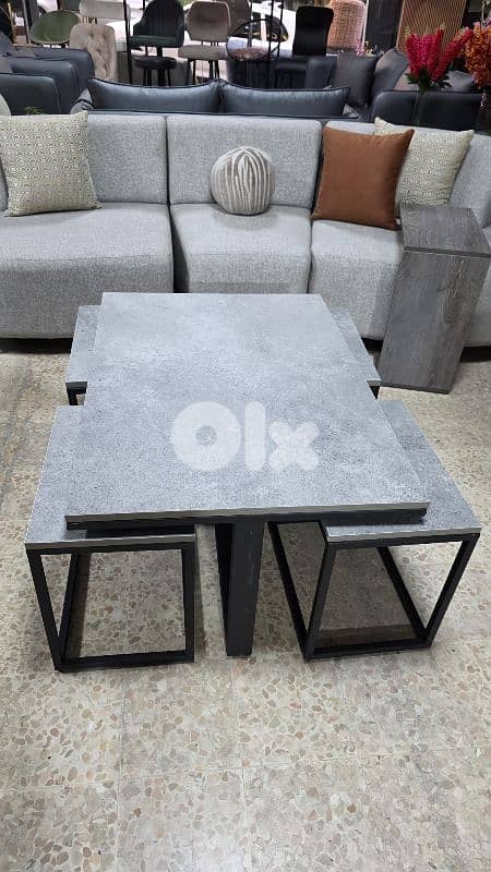 Center table طاولة نصف 1