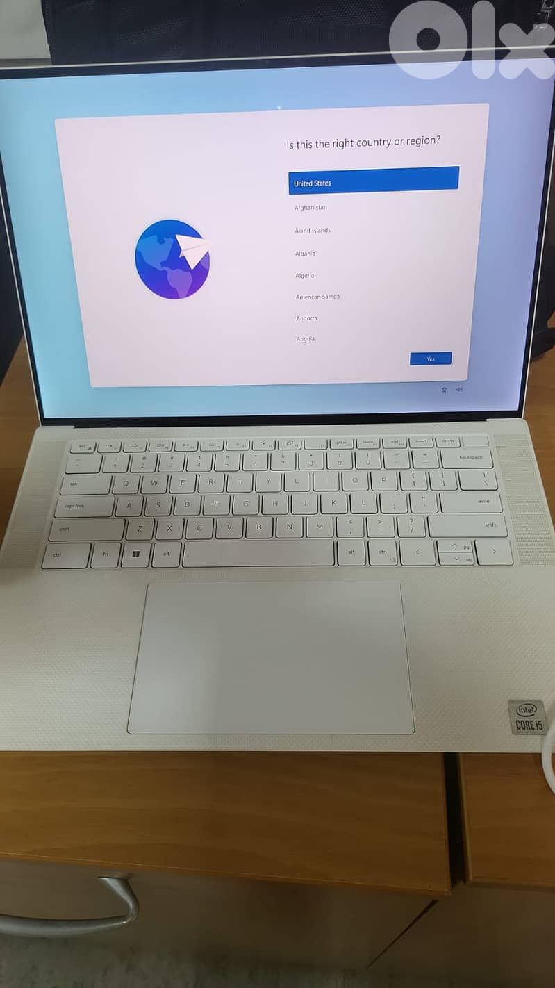 DELL XPS 15 9500 / Core i5 - 10300H / 15.6" OLED Touchscreen 4K Res. 1