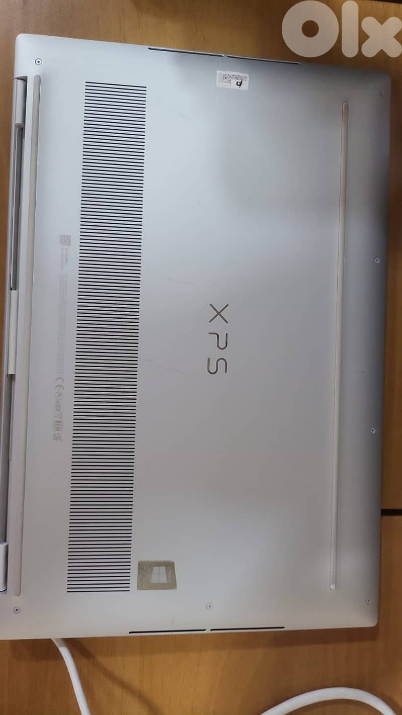 DELL XPS 15 9500 / Core i5 - 10300H / 15.6" OLED Touchscreen 4K Res. 2