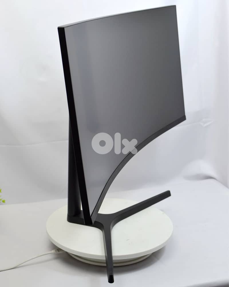 ERGOFLEX 34” 3K+ 165HZ ADJUSTABLE ULTRA WIDE MONITOR 5