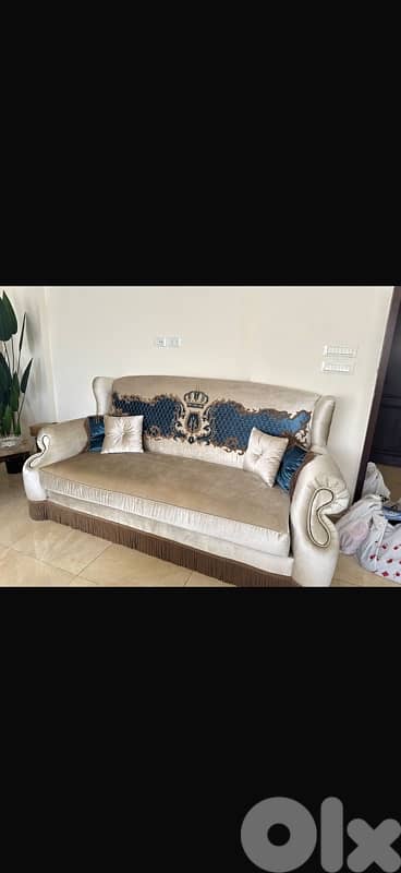 salon and dining room for sale 3