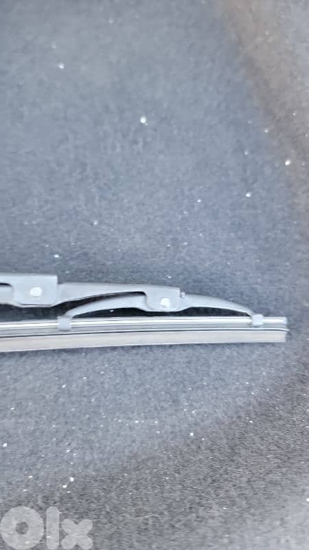 2 original hyundai wiper blades 4