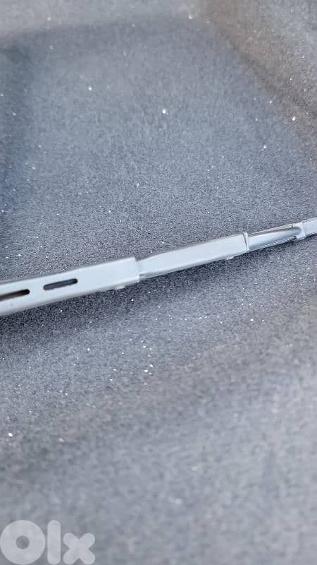 2 original hyundai wiper blades 6