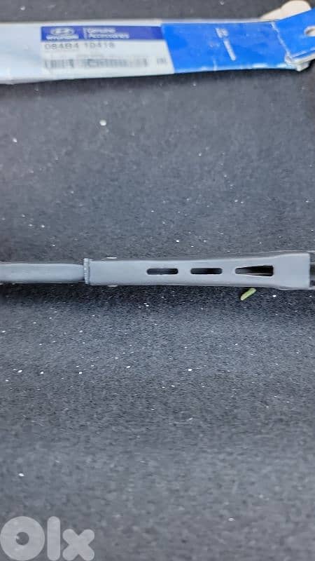 2 original hyundai wiper blades 8