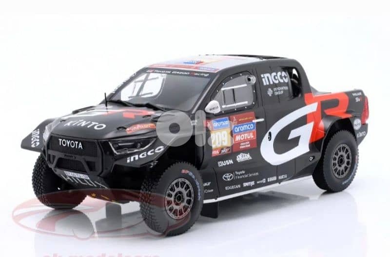 Toyota GR Hylux Evo (Rally Dakar 2024) diecast car model 1;18 1