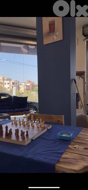 قعدة خشب مع فرش 1