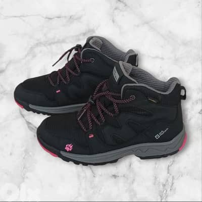 jackwolfskin hiking/camping shoes