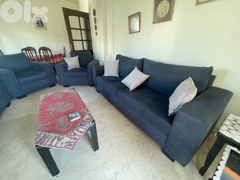 غرفة جلوس بحالة جيدة جداً شبه جديدة 1