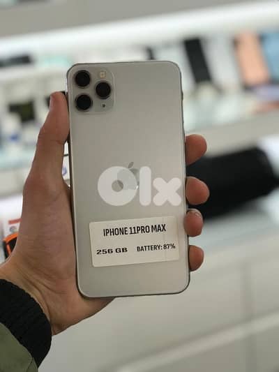 iphone 11 pro max 256G like new
