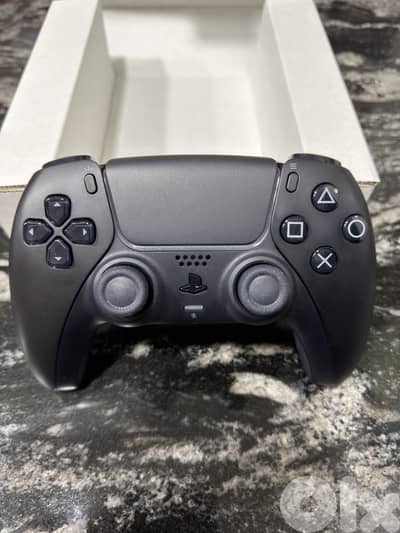 PS5 Dualsense Midnight Black with permanent left drift on 1 joystick
