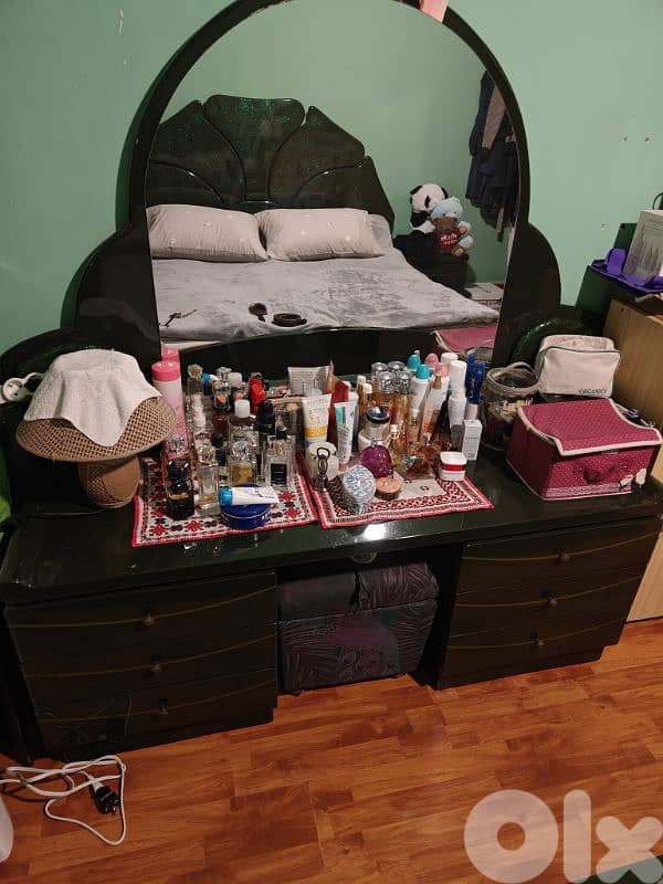 غرفة نوم كاملة   Complete bedroom set 2