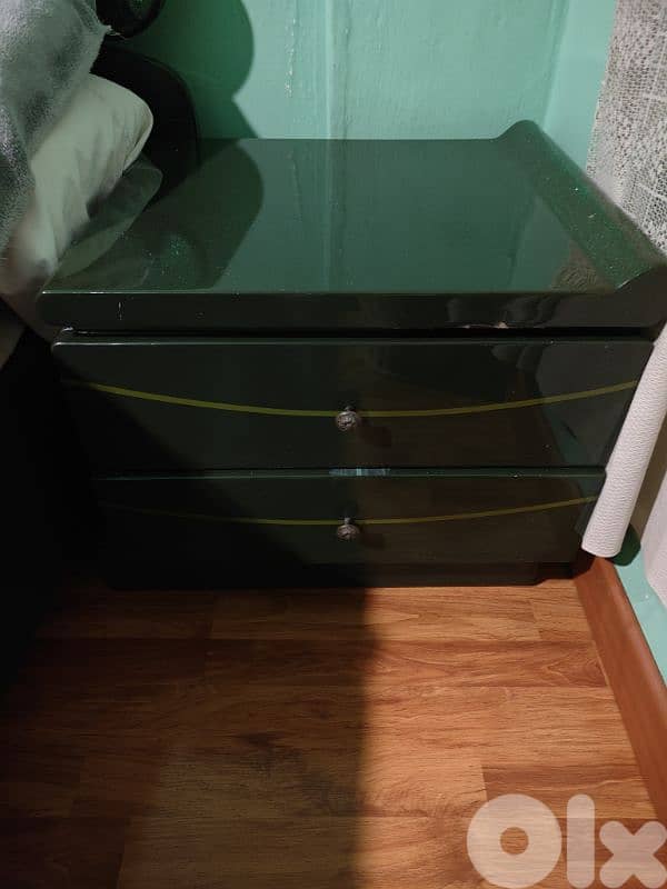 غرفة نوم كاملة   Complete bedroom set 4