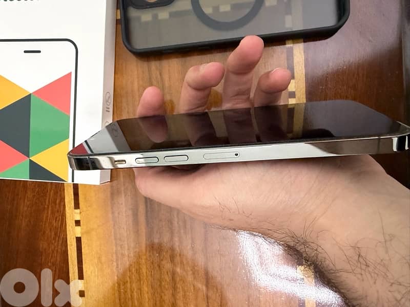 iPhone 13 pro max black 256 gb 3