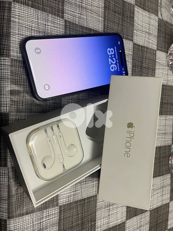 iphone 14 pro max for sale (like new) 2