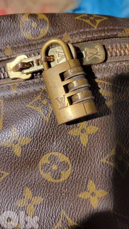 Vintage Louis vuitton suitcase 8