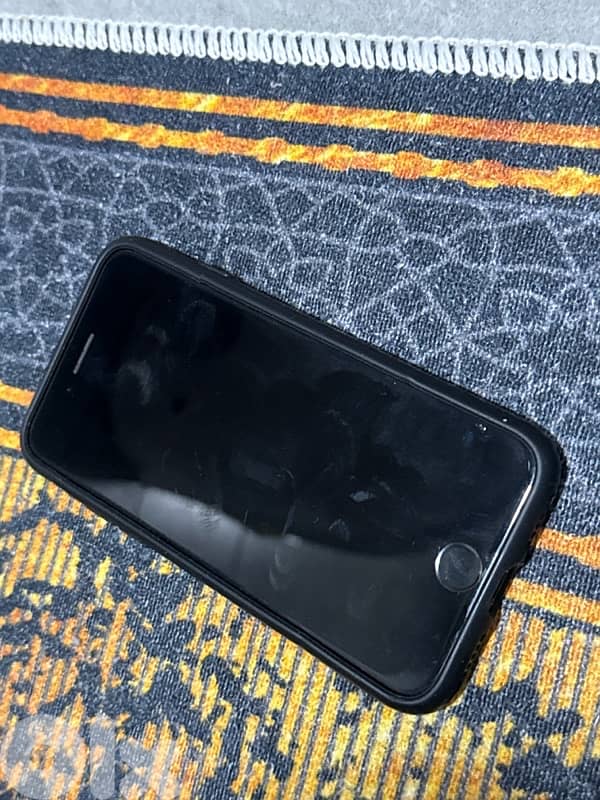 black iphone 7 1