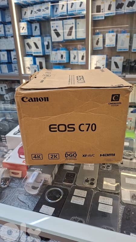 Canon Cinema Camera EOS C70 1